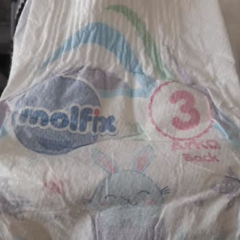 Molfix Bebek Bezinde Tanımlanamayan Cisim