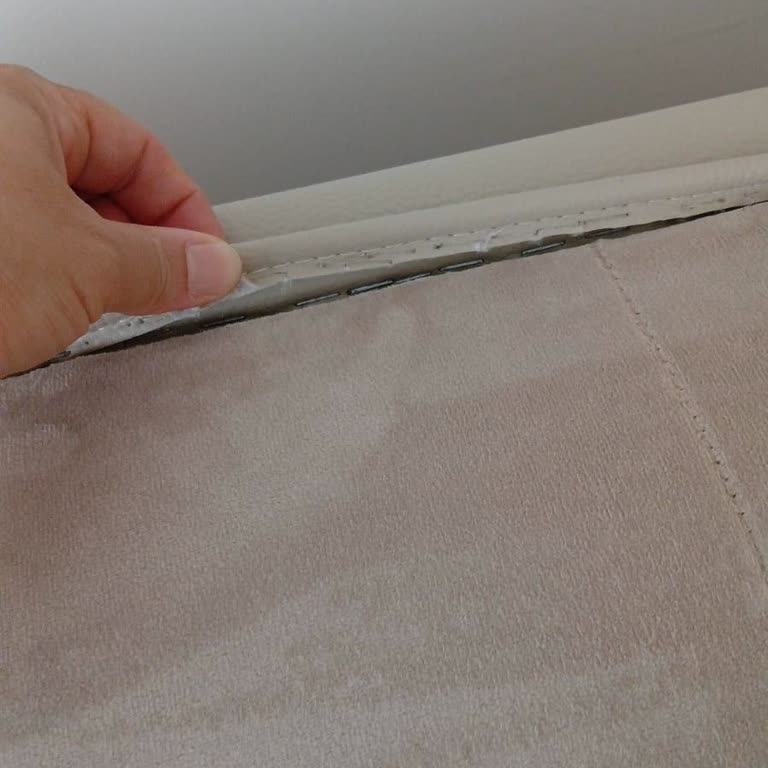 Divanev Yırtık Koltuk Ve Unutulan Koltuk