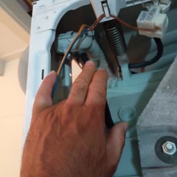 Profilo Çamaşır Makinesi İçindeki Hortum Çıkması Sonucu Yandı