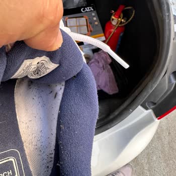 Nike Model Ayakkabıda Gözle Görülür Şekilde Kusur