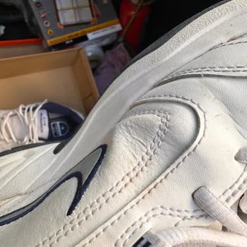 Nike Model Ayakkabıda Gözle Görülür Şekilde Kusur