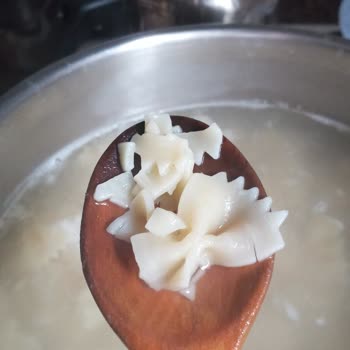 Piyale Makarna Haşlarken Parçalandı