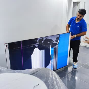Samsung Türkiye Hasarlı Ürünle Tüketiciyi Mağdur Ediyor.
