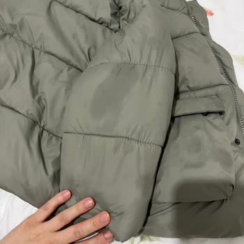 Zara Şişme Mont Leke Sorunu