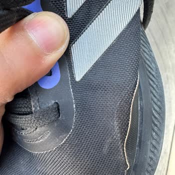 Deichmann Aldığım Ayakkabı 3 Ayda Yıprandı, Kullanıcı Hatası Olması Mümkün Değil!