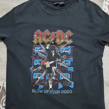 DeFacto'dan Alınan Etiketsiz Tshirt'ün Değişiminin Yapılması.