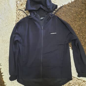 FLO Ayakkabı Erkek Eşofman Altı Yerine Bayan Eşofman Üstü Gönderen Firma