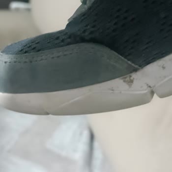 Decathlon'da Paranı Çöpe Atma