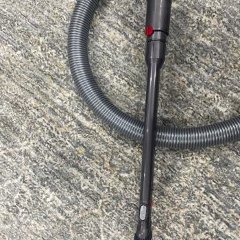 Dyson Cinetic Big Ball 2 Uzun Boru Aparatının Kırılması