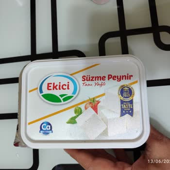 Ekici Süzme Peynir Üstünden Küf Çıktı