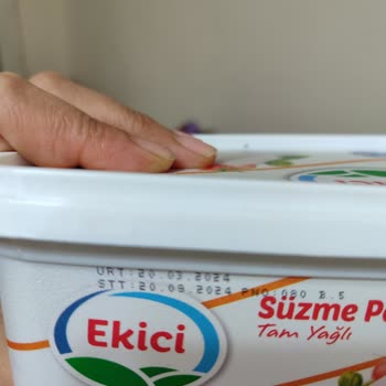 Ekici Süzme Peynir Üstünden Küf Çıktı