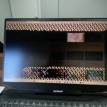 Monster Notebook Ekranda Çizgiler Oluşması