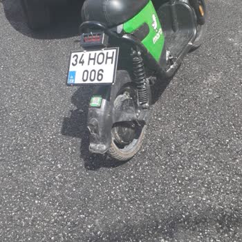 Scooter Martı Bisiklet Park Sorunu