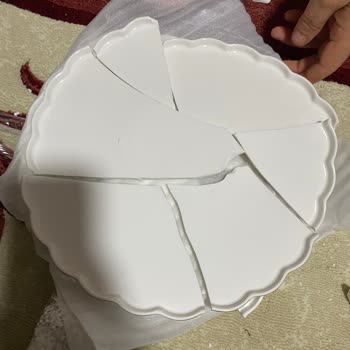 Gallery Crystal Kırık Tabak Mağduriyeti