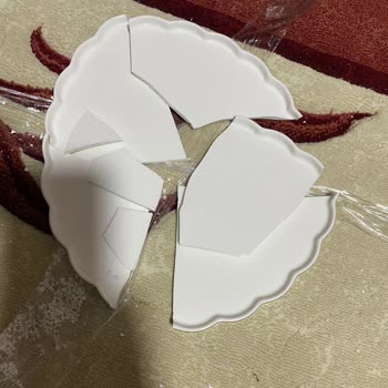 Gallery Crystal Kırık Tabak Mağduriyeti