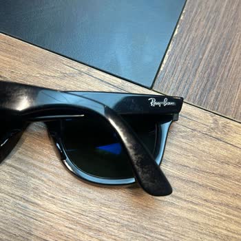 Atasun Optik Rayban Güneş Gözlüğü (kol Kısmında Soyulma)