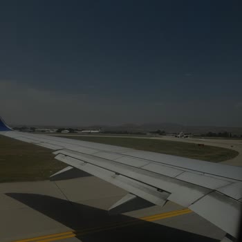 AJet (Anadolu Jet) Uçuş Rötarları Ve Değişen Kapılarla Mağduriyet Yaşadık