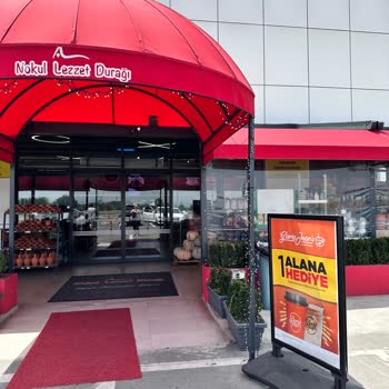 Gloria Jeans'te 1 Alana 1 Bedava Kampanyasında Bilgilendirme Eksikliği Ve Müşteri Mağduriyeti