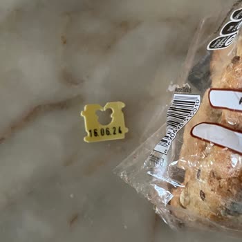 UNO Ekmek Küflenmiş Aynı Ekmek