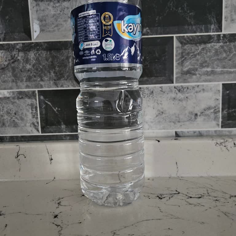 Kayın Su Markalı Su Kokusuyla Şaşırttı