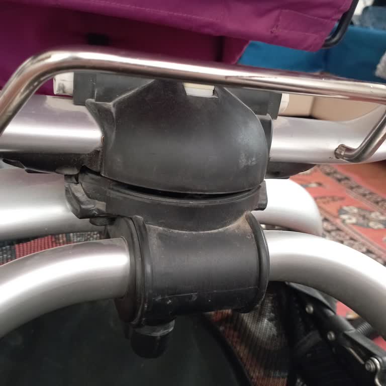 Kraft Twist Rlx Bebek Arabası 360 Dönen Yer Kilitlenmiyor