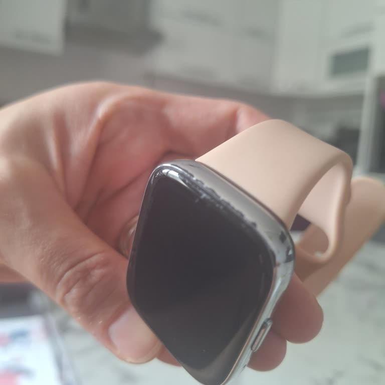 Xiaomi Redmi Watch 3 'ün Hemen Kaplaması Soyuluyor