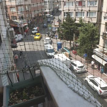 Çelik Pencere Filesi Olağan Dışı Ve Amatörce Uygulama (Fotoğrafları Bulunmaktadır)