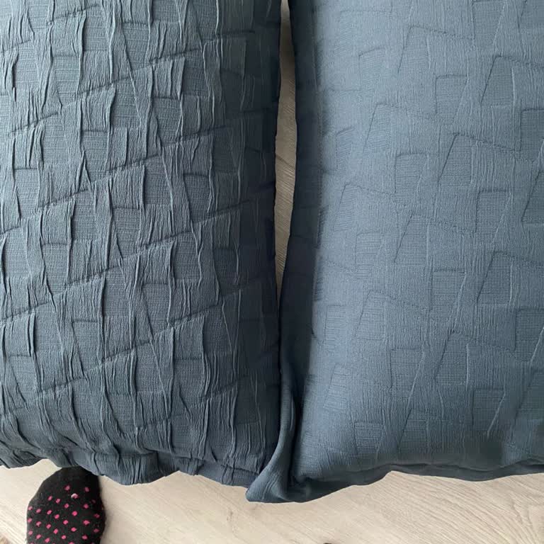 Doqu Home Yatak Örtüsünün Yastık Kılıfları Farklı Çıktı