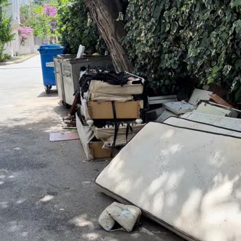 Adalar Belediyesi Büyükada Belediyesi'NDE Çöp Skandalı