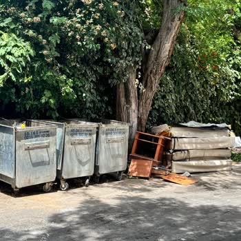 Adalar Belediyesi Büyükada Belediyesi'NDE Çöp Skandalı