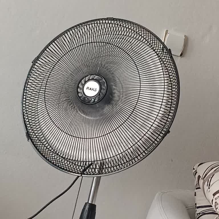 Raks Vantilatör Pişmanlıktır Kalitesiz Parçalar Kullanılmış