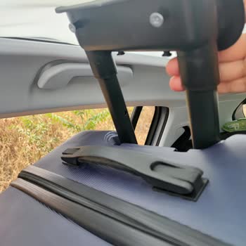 A101 Valizler Çok Kötü Ve Elinde Kalıyor İnsanin