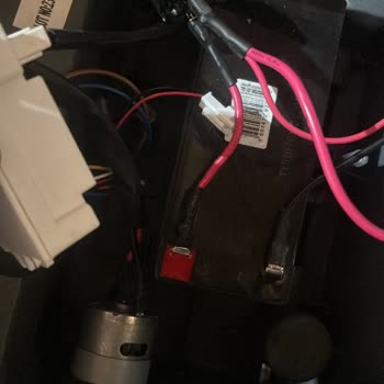 Dolu Toy Factory Arızalı Akülü Araba