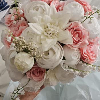 Cicekli.hikayeler (Instagram) Cicekli. Hikayeler Instagram Hesabının Gerçeği Yansıtmaması