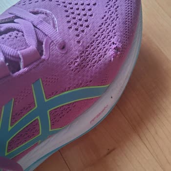Asics GEL-NİMBUS 26 İki Ayda Patladı. Yazıklar Olsun