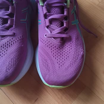 Asics GEL-NİMBUS 26 İki Ayda Patladı. Yazıklar Olsun