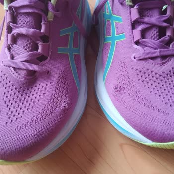 Asics GEL-NİMBUS 26 İki Ayda Patladı. Yazıklar Olsun