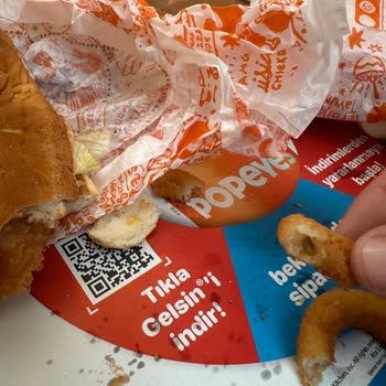 Popeyes Soğan Halkasından Taş Çıktı
