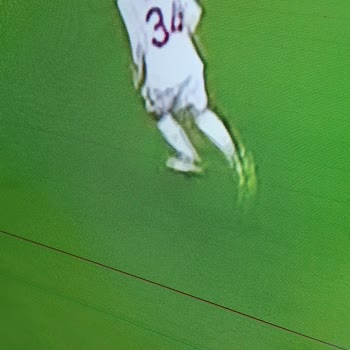 Vestel LED TV Ekranında Çizgiler