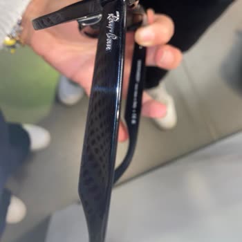 Boyner Sunglass Hut Kusurlu Ürün Red