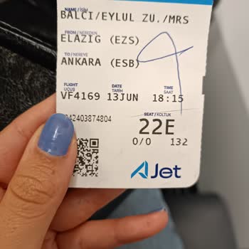 A Jet 5 Saat Rötar Yaptı Uyarı Mesajı Atmadı