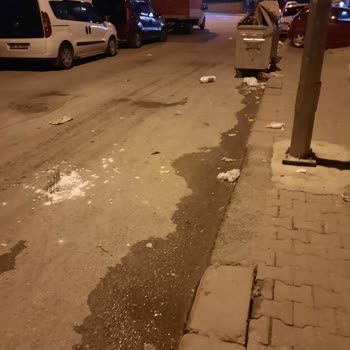 Yenimahalle Belediyesi Temizlik Ekibi İsini Yapmıyor