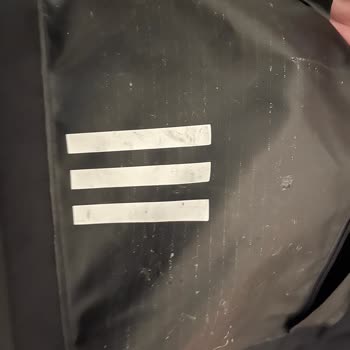 Adidas Sırt Çantası 20 Günde Soyuldu, FLO Ve Adidas Mağduriyeti Gideremedi!