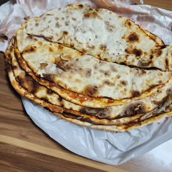 Migros Yemek Çok Kötü Migros'a Bağlı Çalışan Urfalı Lahmacun-Şişli