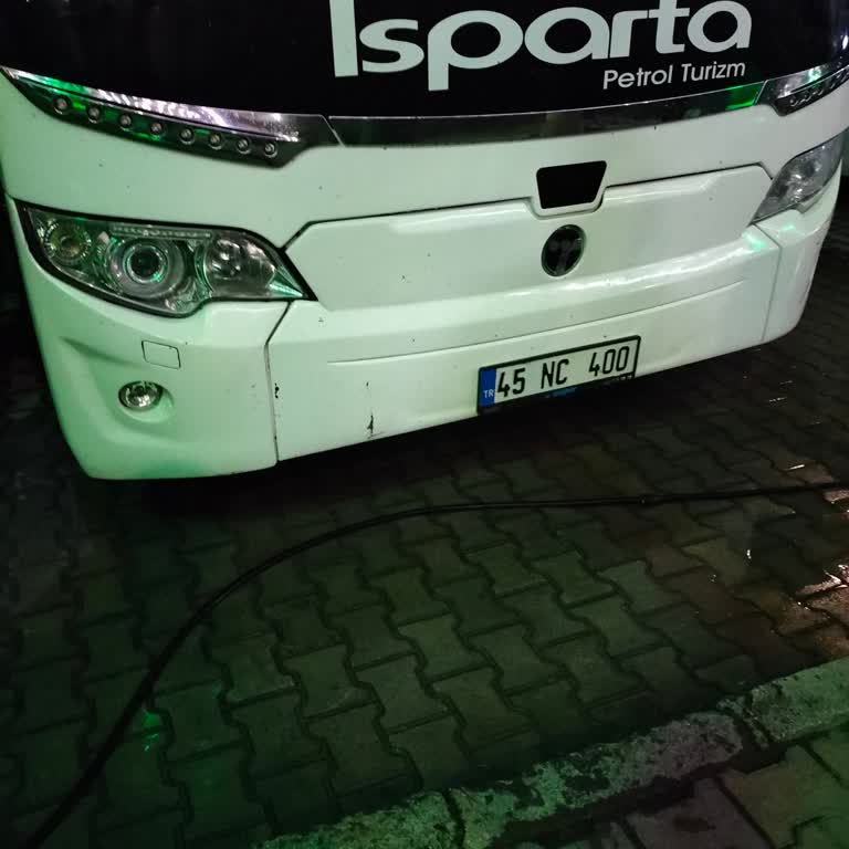 Isparta Petrol Turizm Gaziantep-Isparta Arası Seyahatte Kötü Hizmet Ve Temizlik Sorunu
