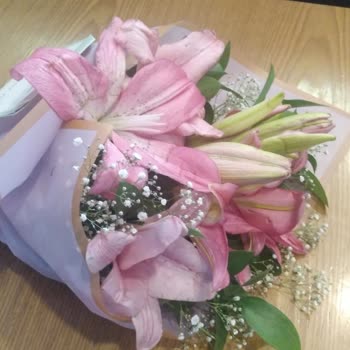 ÇiçekSepeti Lütfen Görerek Ve Koklayarak Çiçek Alın.