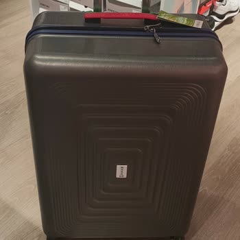 Pamukkale Turizm Pamukkale Firması Yeni Aldığım Bavulumu Kırmış.