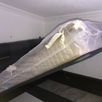 Sakarya Çetmen Mağazası Mobilyada Hasar Çıkması