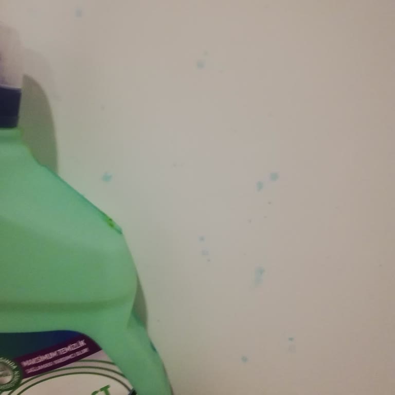 File Market Tuvalet Temizleyici Klozet Kapağında Kalıcı Leke Bıraktı