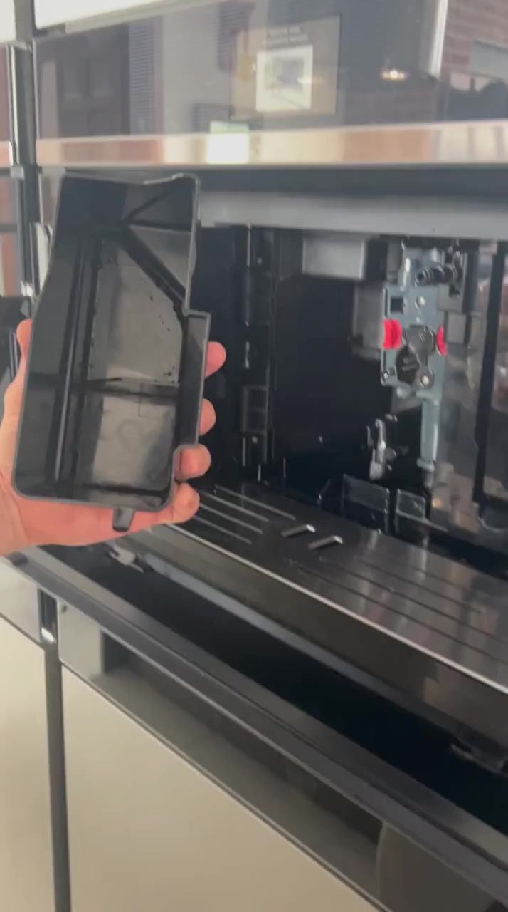 Smeg Ankastre Kaffeemaschine fehlender Support und mangelnde Produktkenntnisse Videovorschaubild